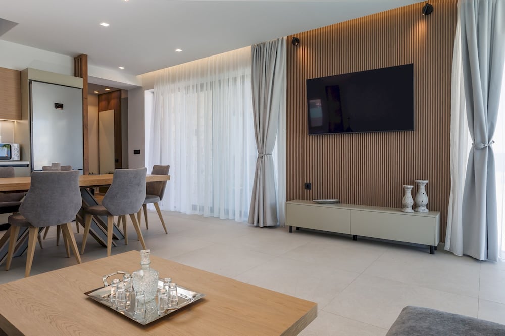 Divel Luxury Villas - Villa Ervin by Estia