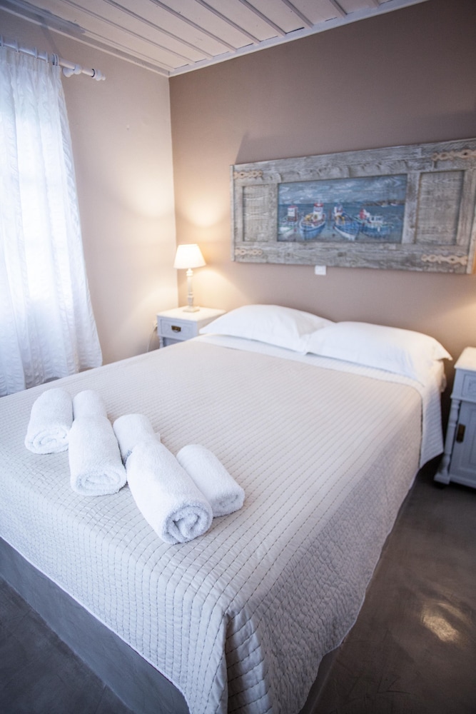 Porto Koundouros Beach and Villas