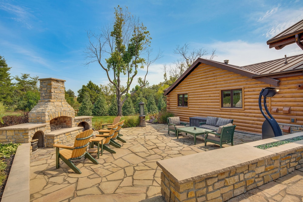 Stay & Sip: Group Ranch at Shamrock Hills Vineyard