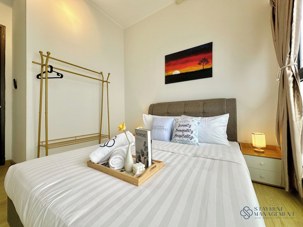Country Garden Danga Bay Sea View Homestay by Stayrene