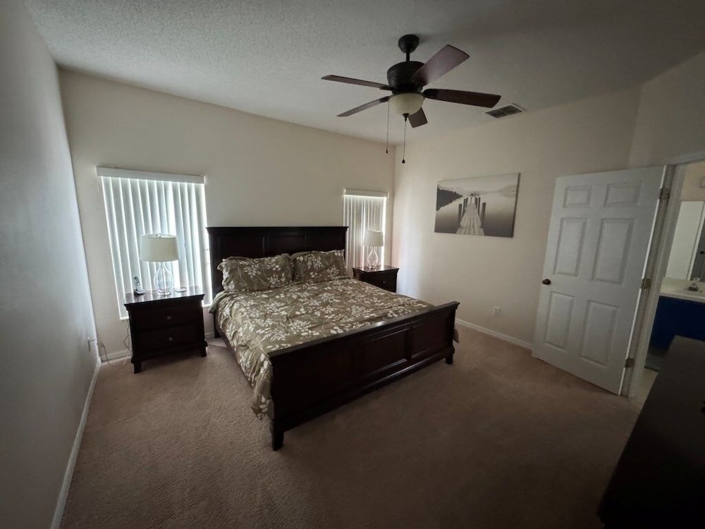 Lakeview Villa 5 Bedroom Home