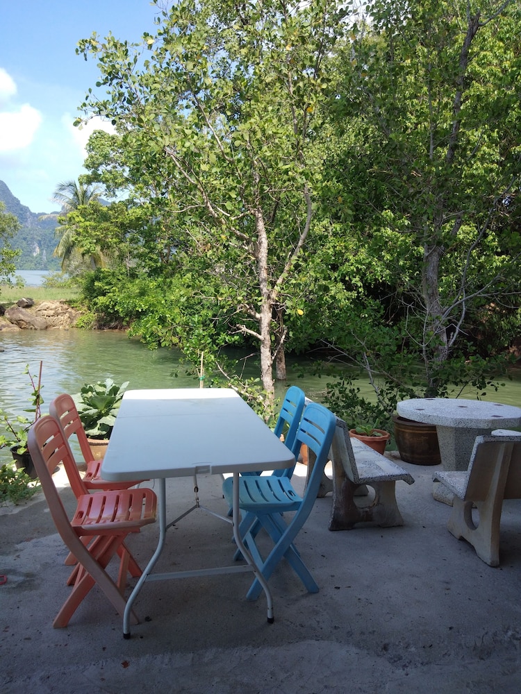 Mhontong Homestay view 3