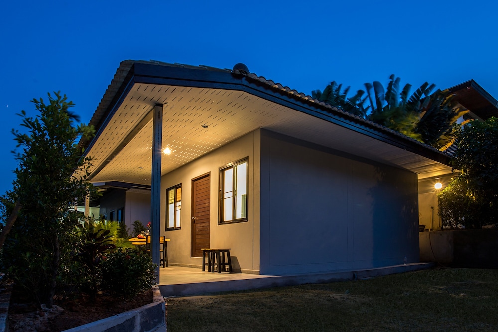 Oxavia Garden Bungalow B1-B2