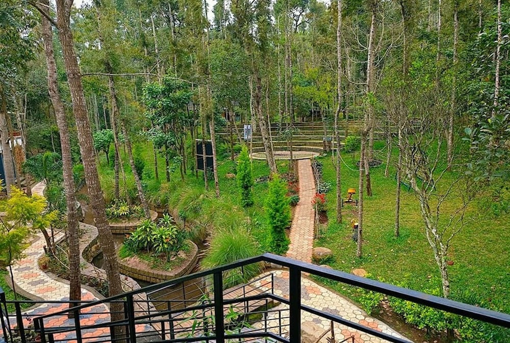 kolaahalam Mainland Resorts and Spa