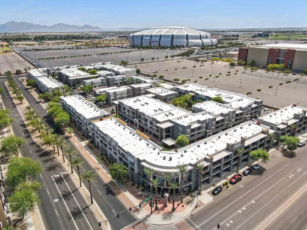 Chic 1br At Westgate Pool, Gym & Stadium Fun 1 Bedroom Apts
