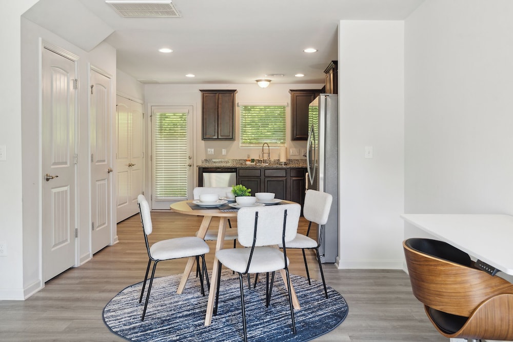King 3BR Townhouse Mins to Cary NC State