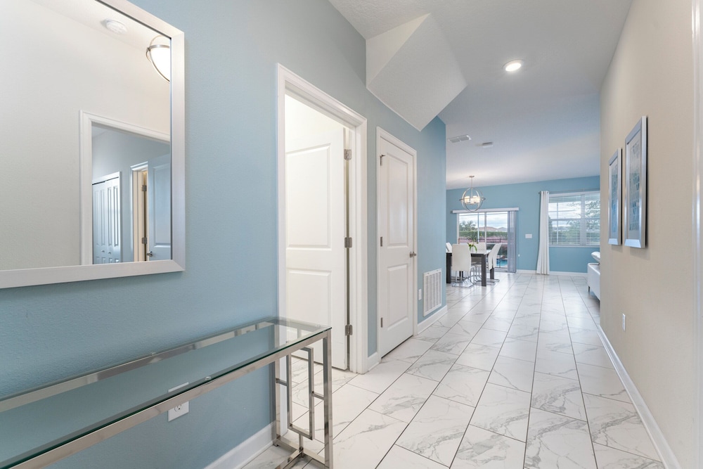 Magical 6BR Villa Pool Themed Room