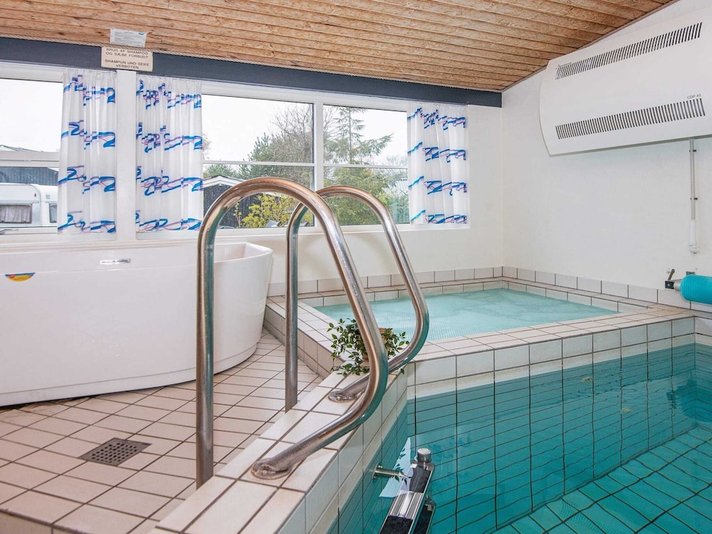 12 Person Holiday Home in Ebeltoft view 3
