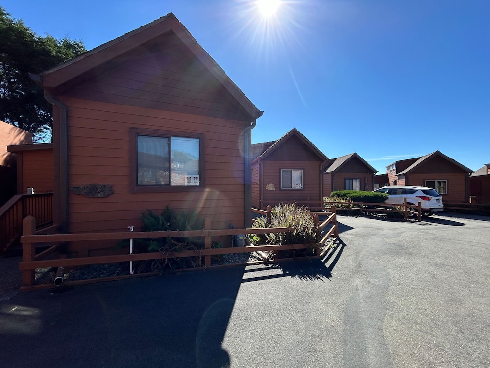 Oceanview Cabin 18 With Private Jacuzzi