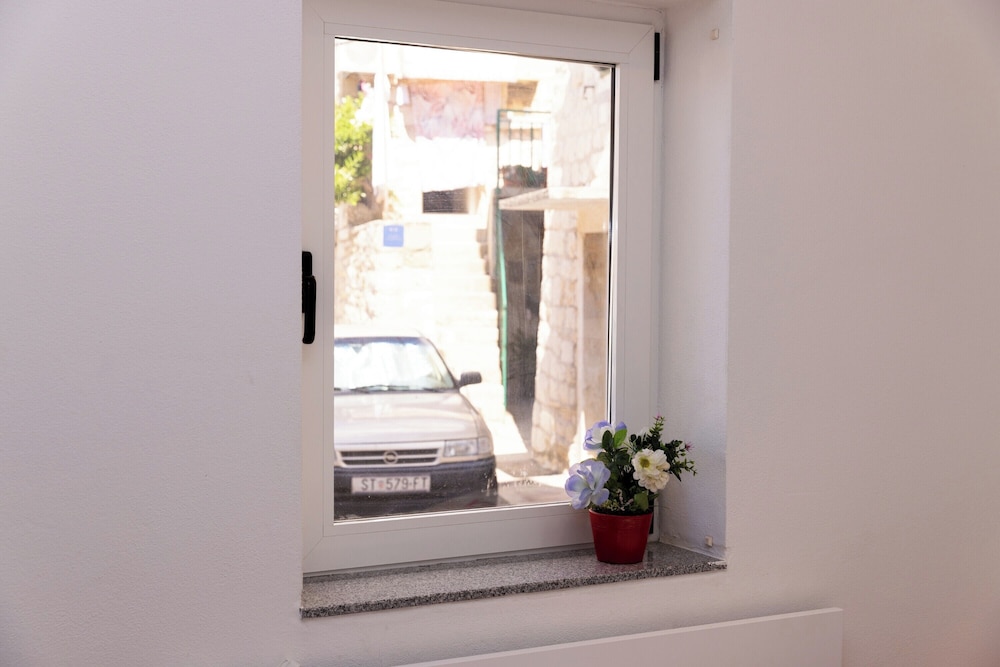 Apartments Kastilac with sea view