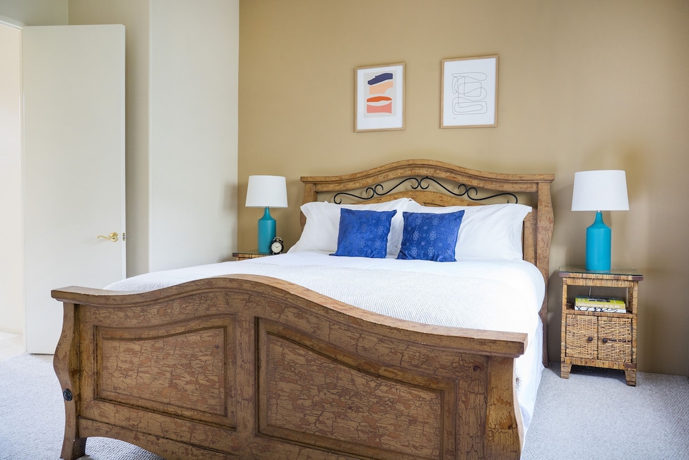 Monroe by Avantstay Beautiful Home w Pool Spa PGA West Sleeps 12