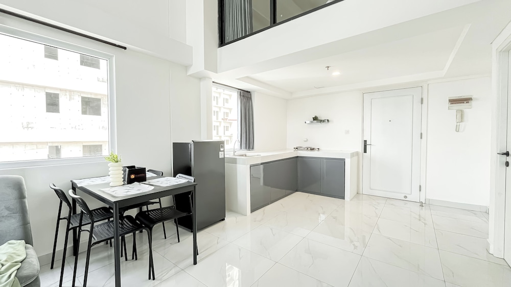 Spacious 3Br At Kingland Avenue Apartment