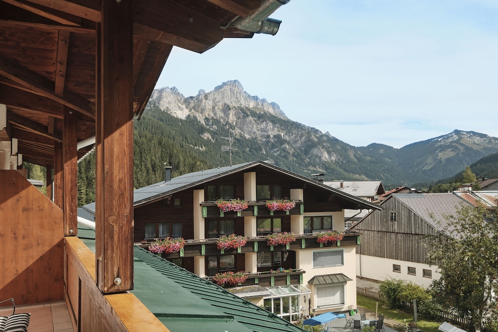 Wellnesshotel ...liebes Rot-Flüh