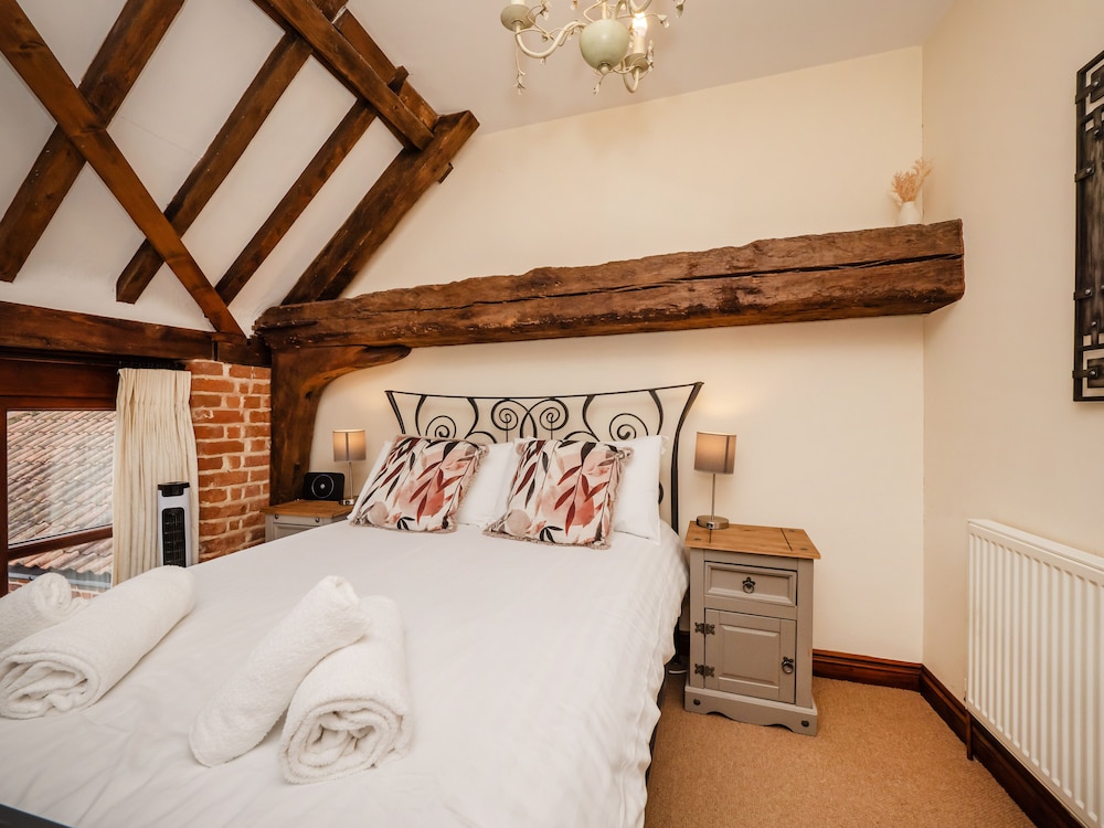 Maple Barn: Lux Rural Retreat Near Norfolk Coast