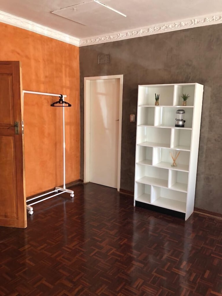 Khuvena Guest House