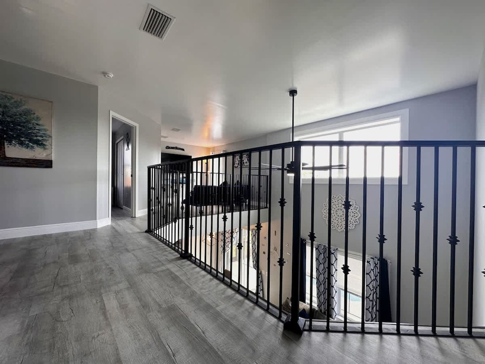 Luxury Villa Near Disney 6 Bd Home With Private Pool and Resort