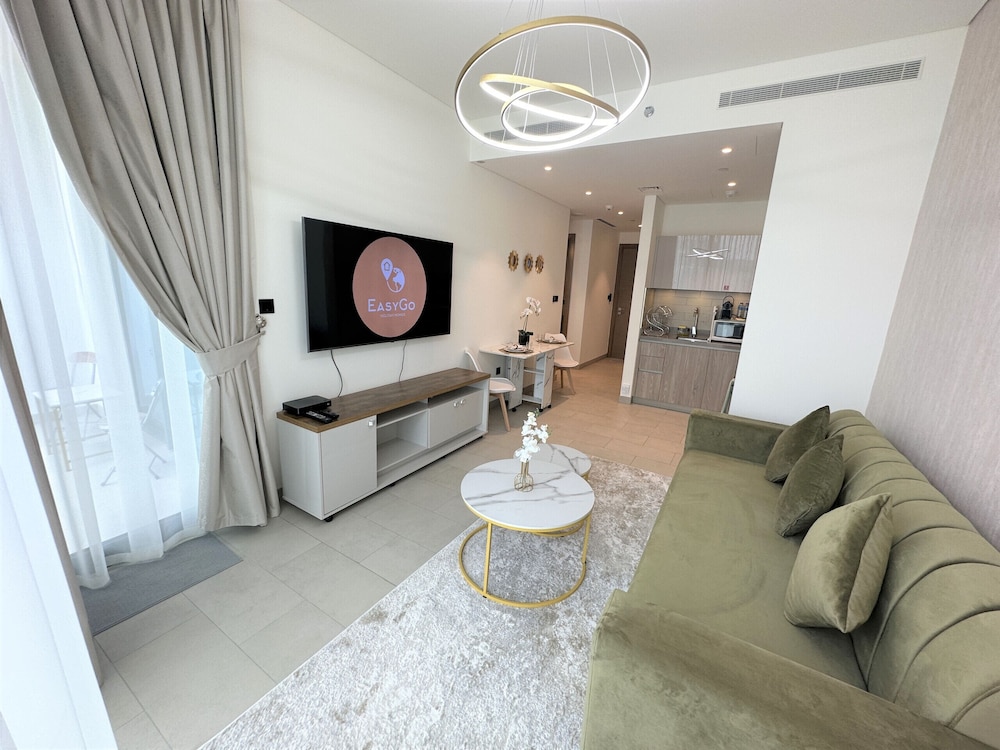 Easygo-indulging 1bdr Sobha Waves