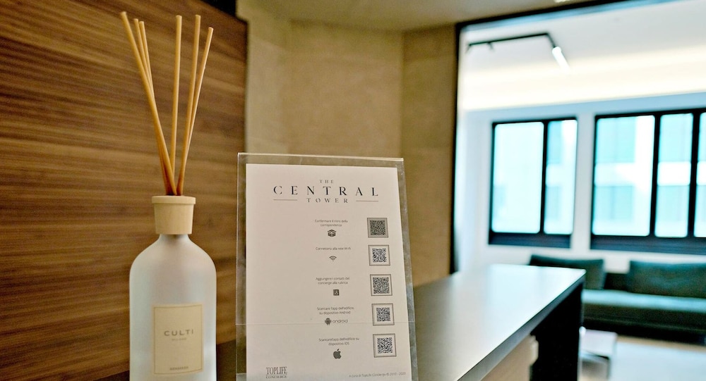 San Babila Central Tower by Rentopolis - High-end 1bdr with panoramic terrace overlooking Duomo