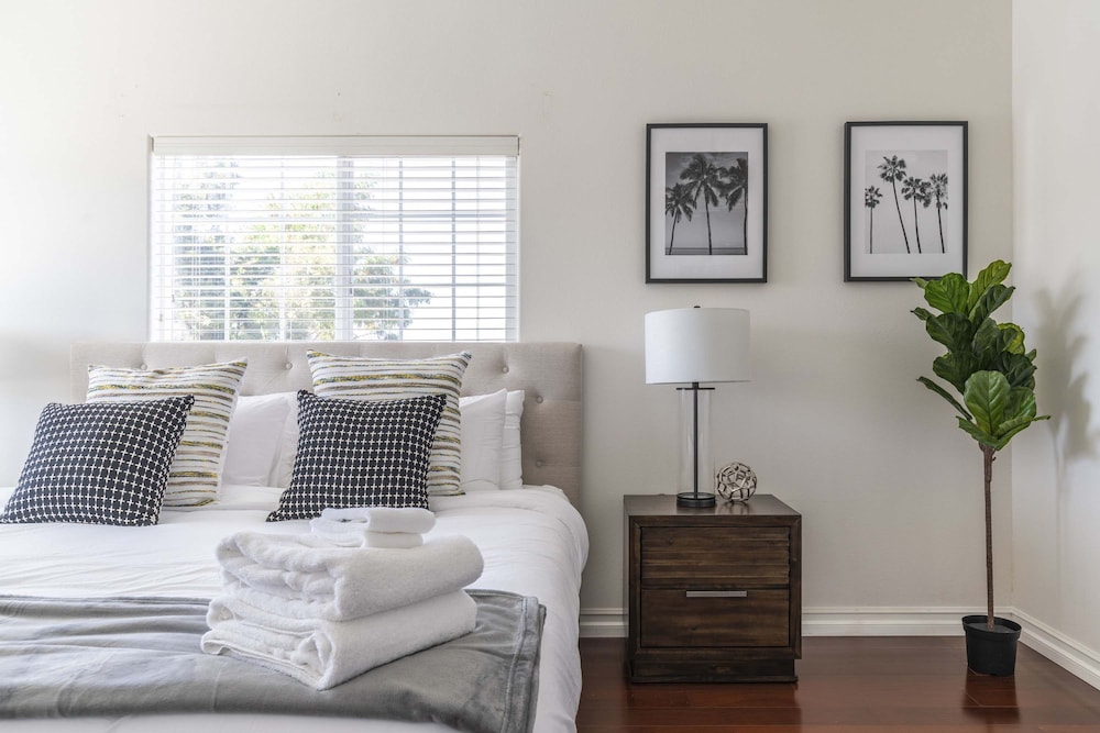 Chic Cozy Home - Perfect Southern California Getaway