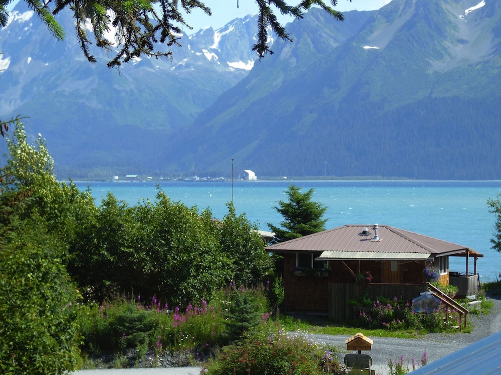 Angels Rest on Resurrection Bay LLC