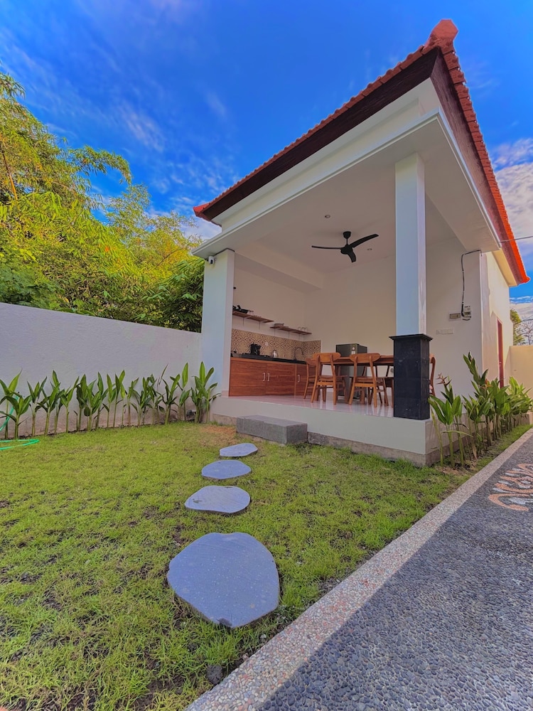 Amitha lodge uluwatu