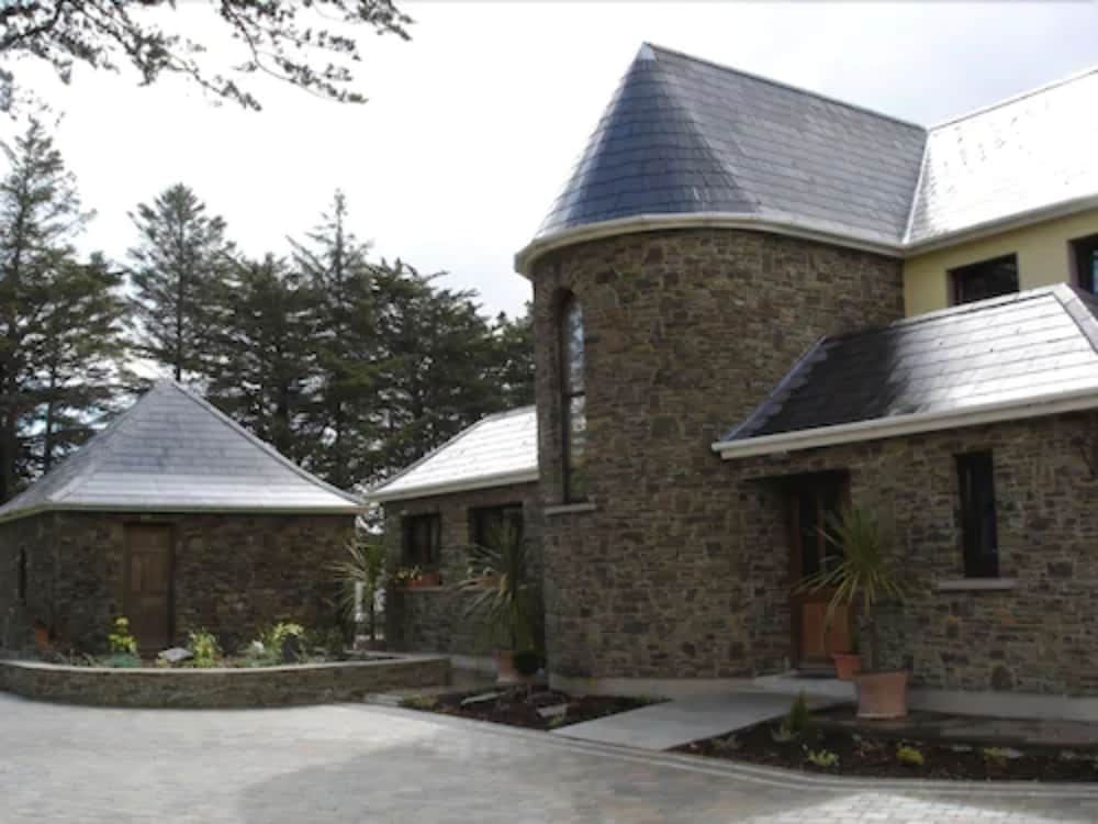 Abbey Court