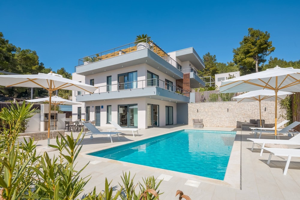 Luxury Villa Romeo with Heated Pool view 5