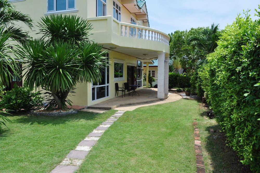 Tropical Hill by Melody Hua-Hin