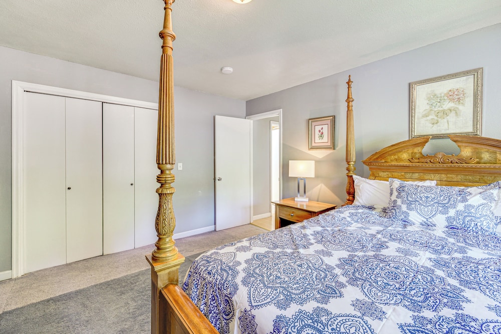 Home on > 1 Acre of Woods in Seattle Suburbs!