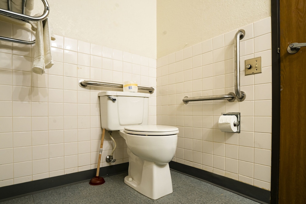 OYO Hotel Redwood Falls near Jackpot Casino