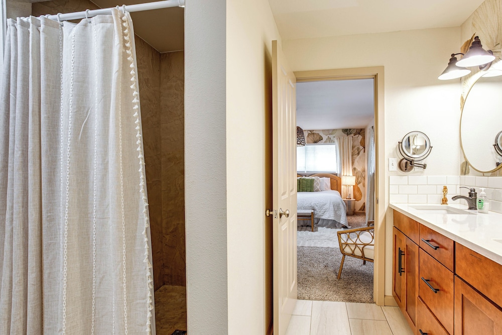 Lake Spanaway Retreat: Home w/ Private Beach!