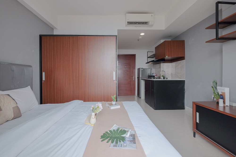 Cozy Stay Studio At West Vista Apartment
