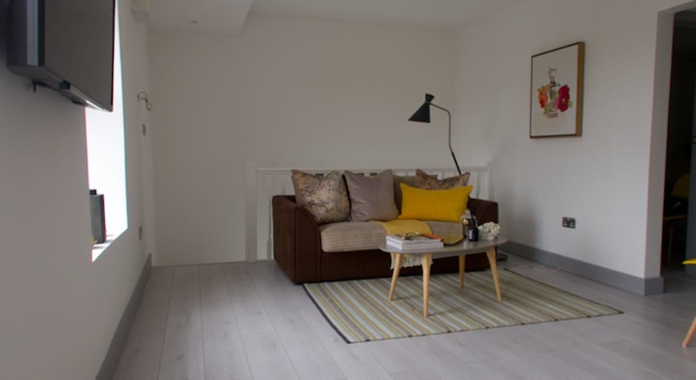 Icon Mews Southend Apartments view 5