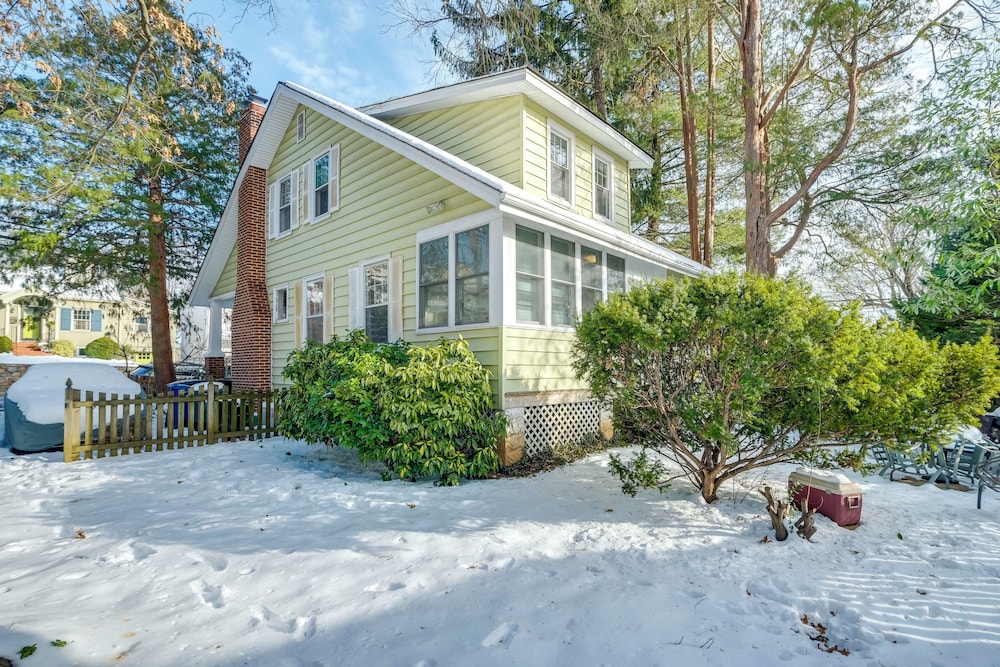 1 Mi to East Falls Station: Home w/ Office!, photo 9
