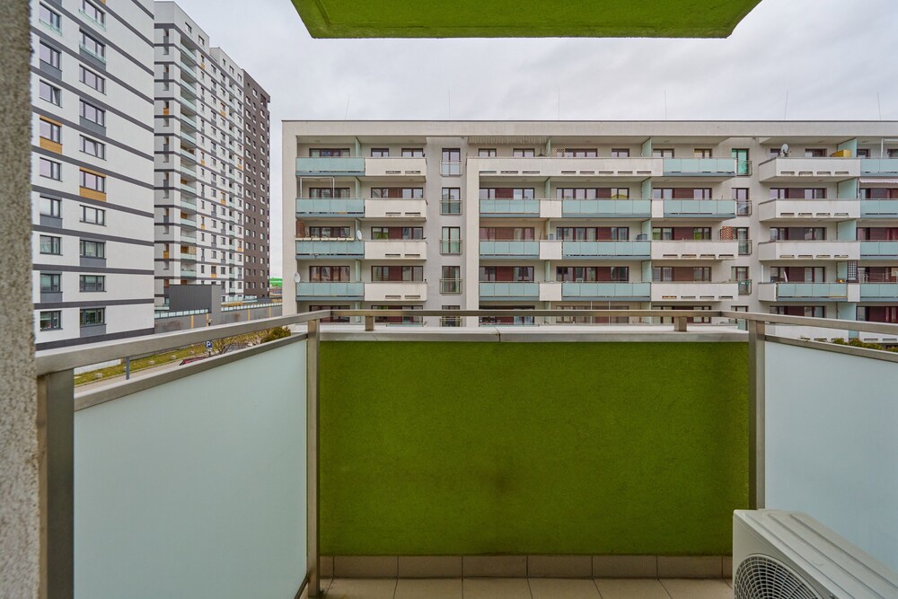 Floral Apartment Nyska by Renters