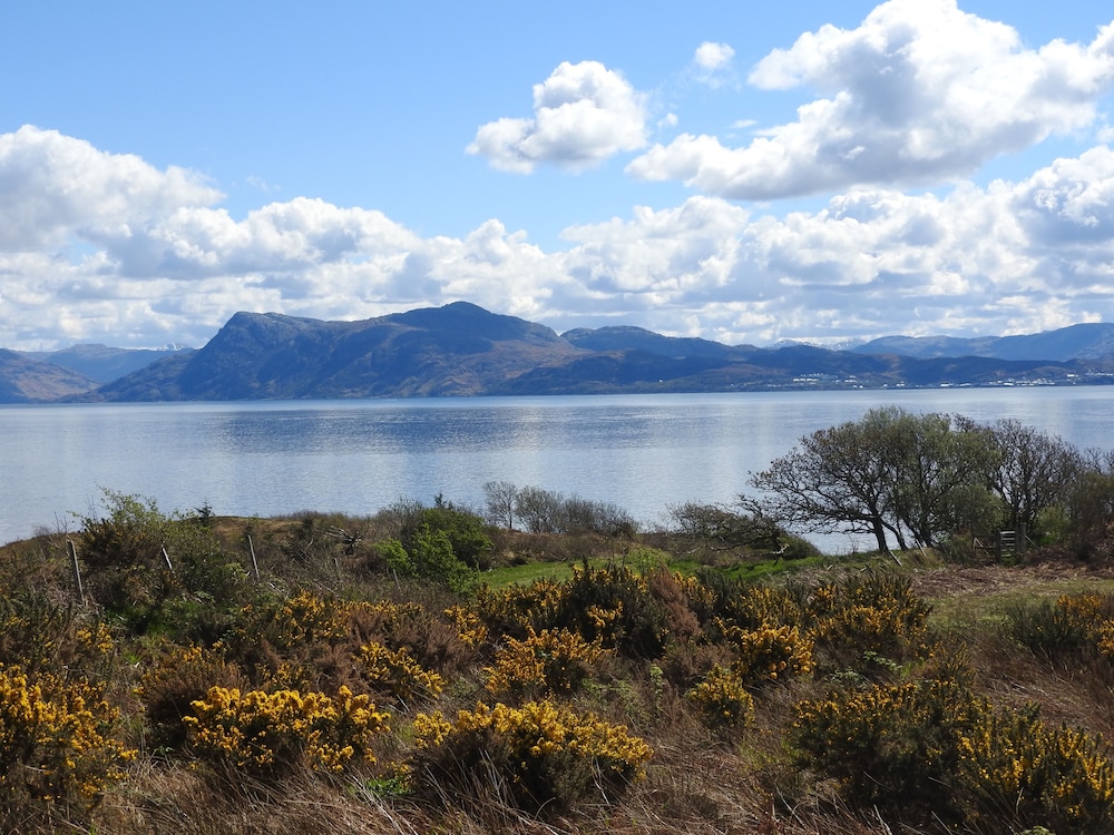 KnoydART Guest House