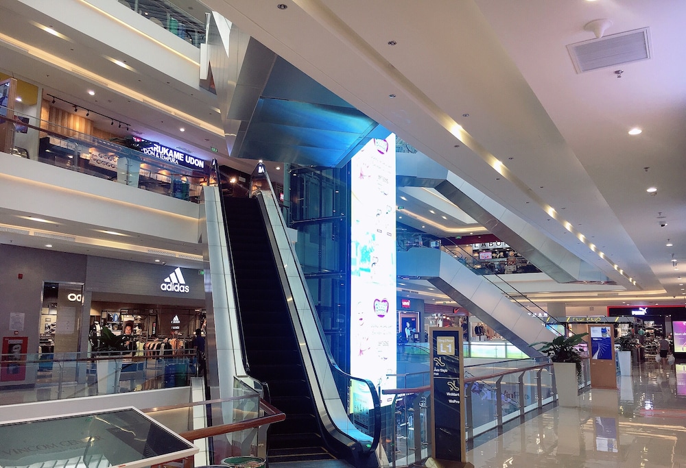 Royal Condotel in Vinhomes Metropolis