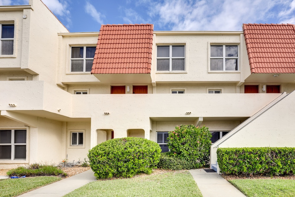 St Augustine Poolside Oasis w/ Private Patio!