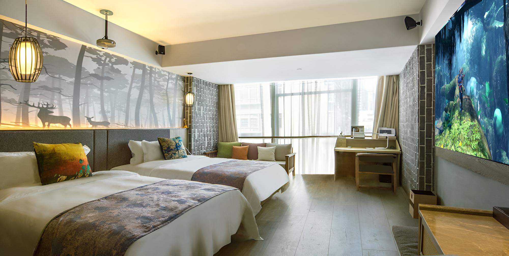 MEHOOD LESTIE HOTEL