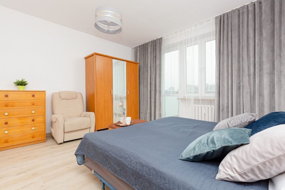Apartment Near the Airport by Renters view 4