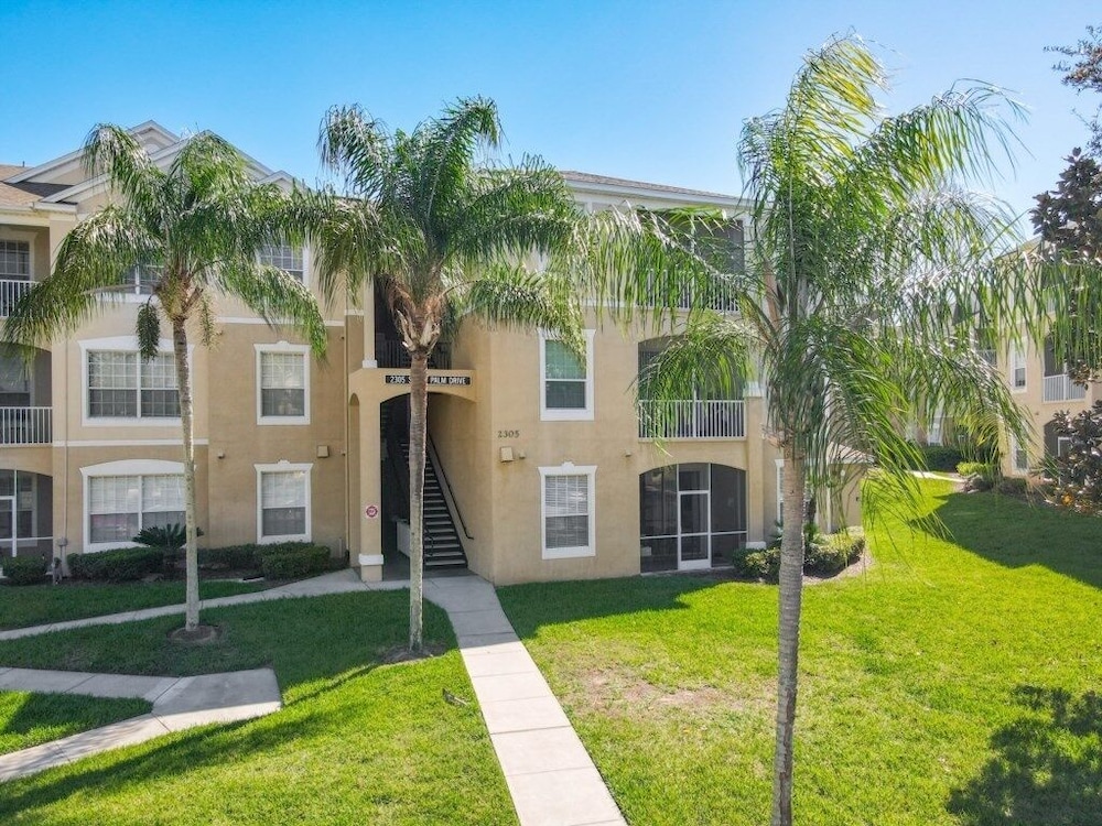 Spacious 3br Condo Near Disney W/ Resort Amenities 3 Bedroom Condo