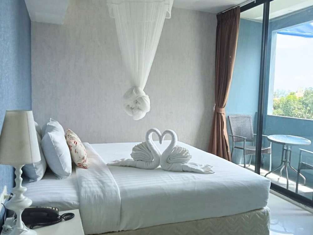 Sino Maison Hotel