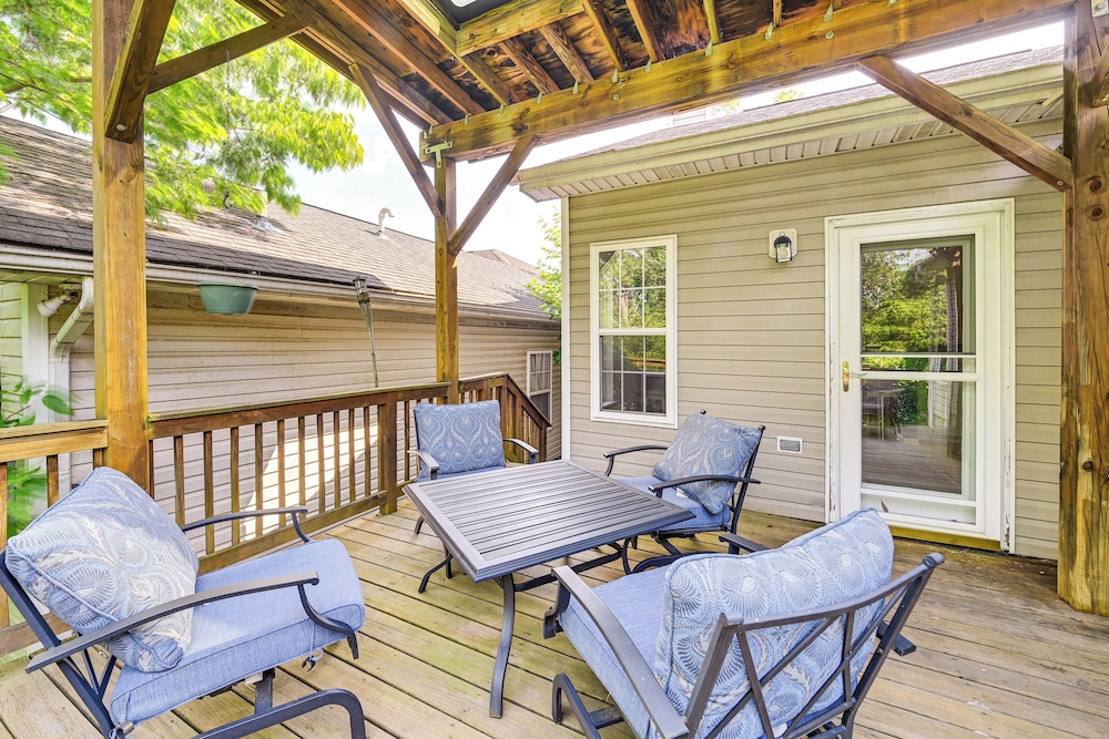 10 Mi to Keeneland: Family Home w/ Deck & Yard