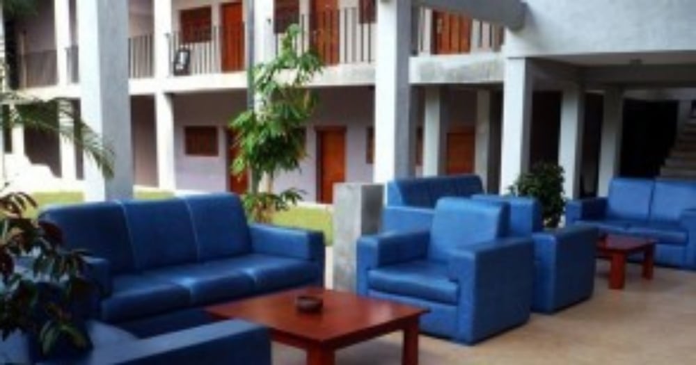 Monty Hotel