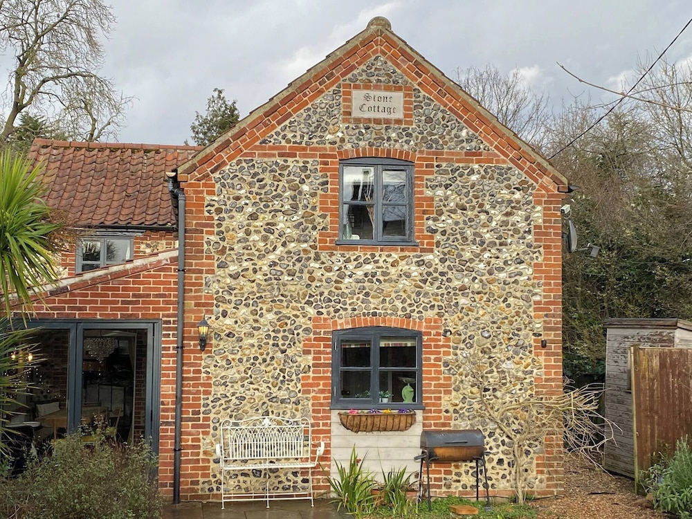 Stone Cottage Norfolk , Lovely Family Cottage