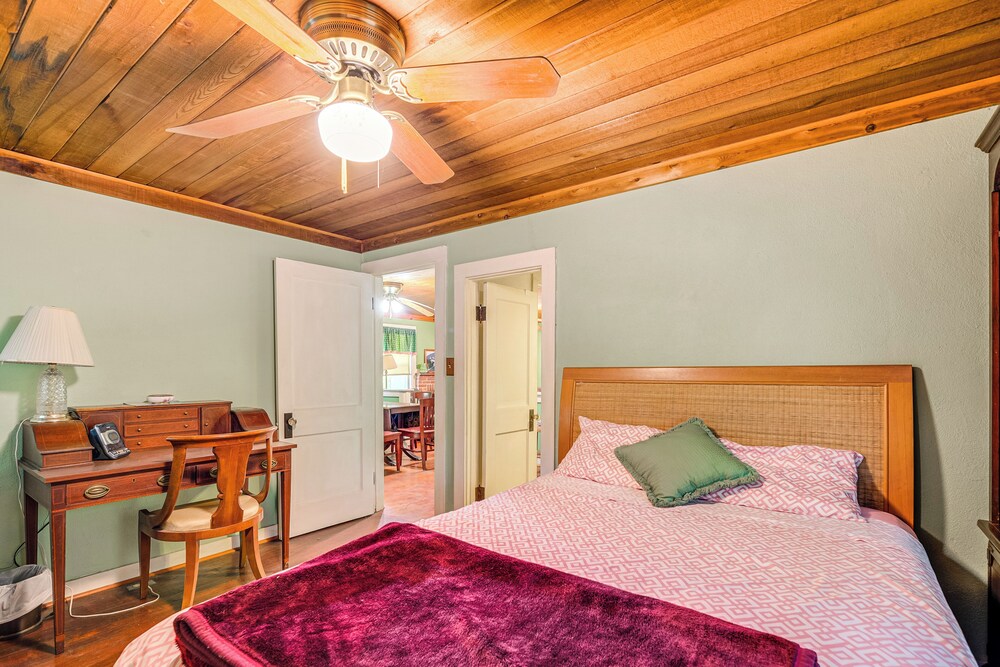 Floral City Vacation Rental ~ 1 Mi to Boat Ramp!