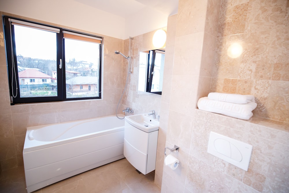 Metropolitan Iassium Luxury Suites