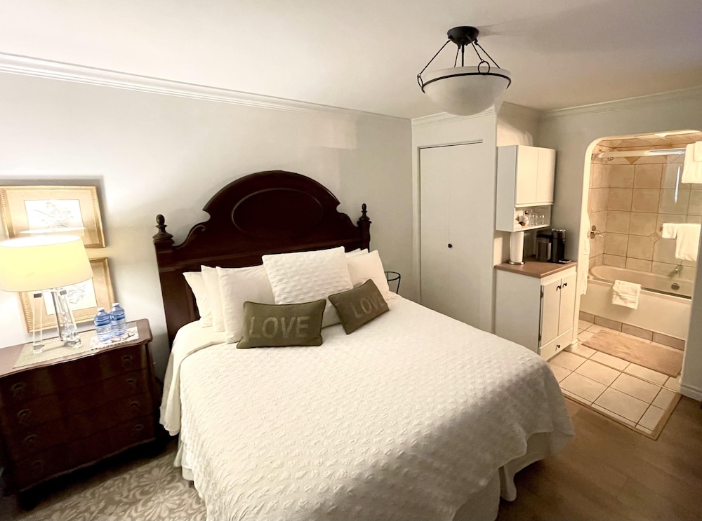 A Vista Villa Couples Retreat - Image 3