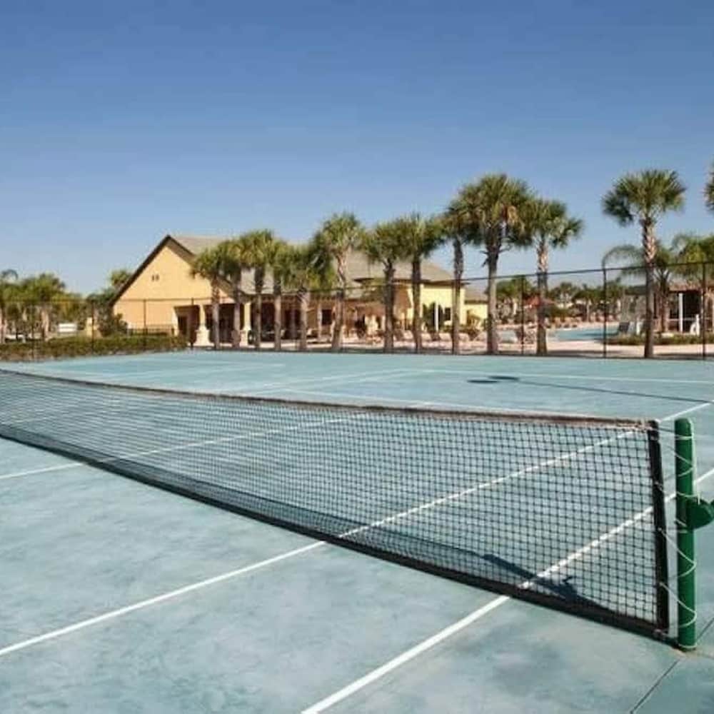 9004 Amazing 5BD With Pool