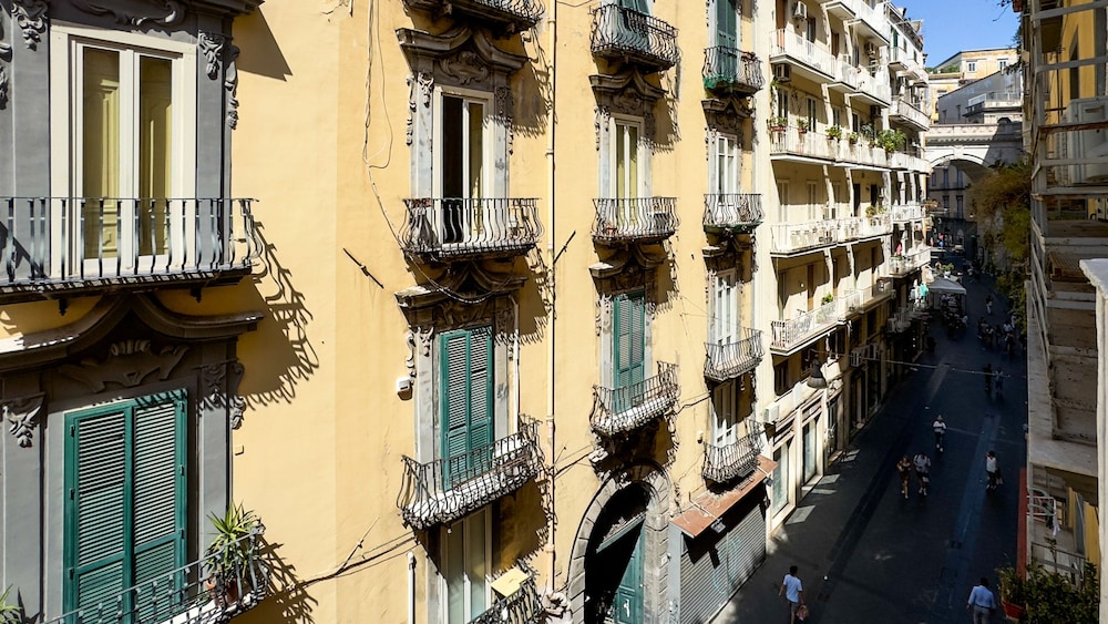 Santa Patrizia a Chiaia Apartment - Terra